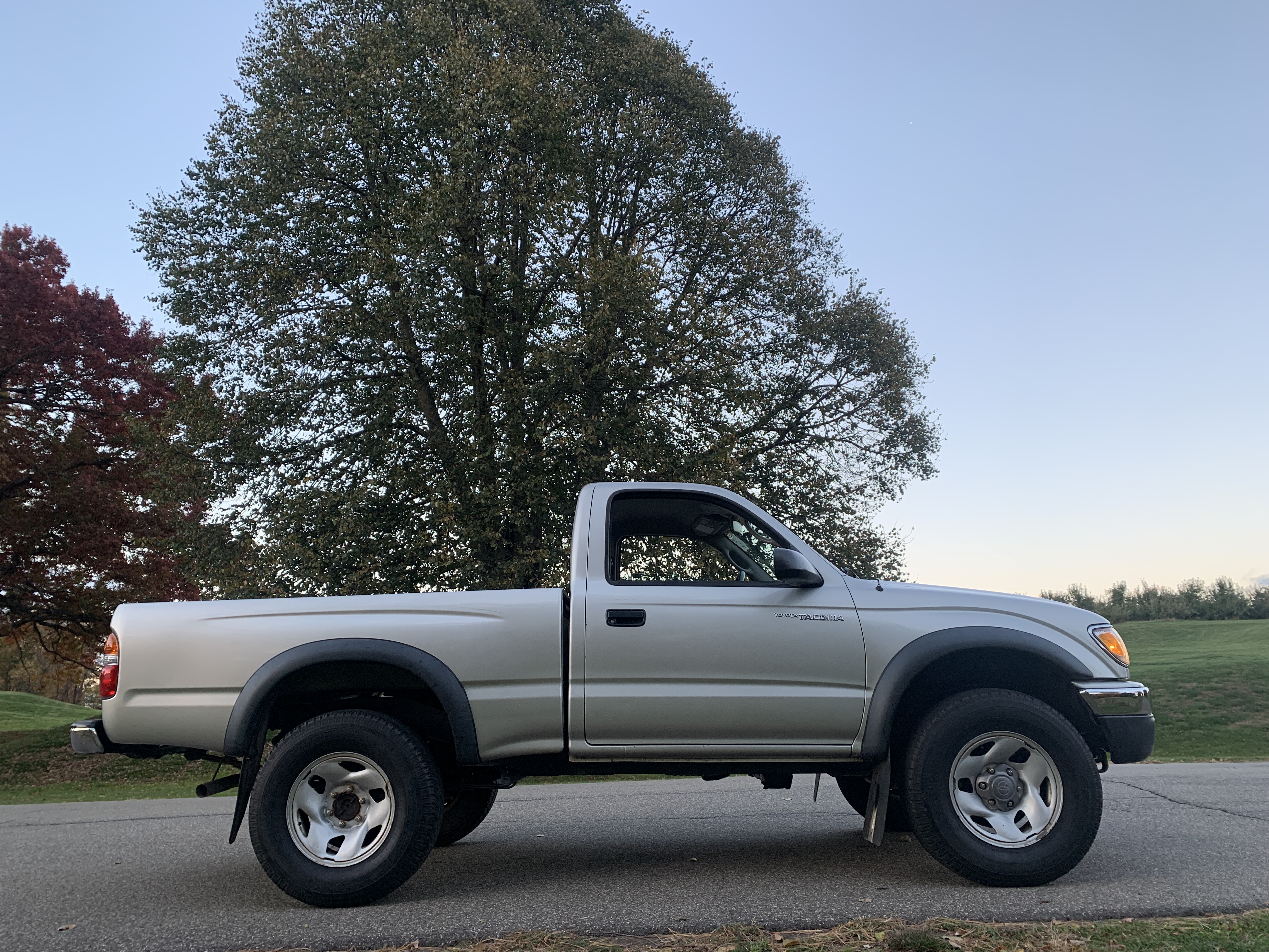 2004 Toyota Tacoma SR5 4x4 Pickup — photo 113